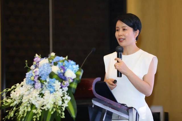 扬州女销售逆袭成百亿富豪！22 亿 “天价” 并购，半导体圈炸锅了
